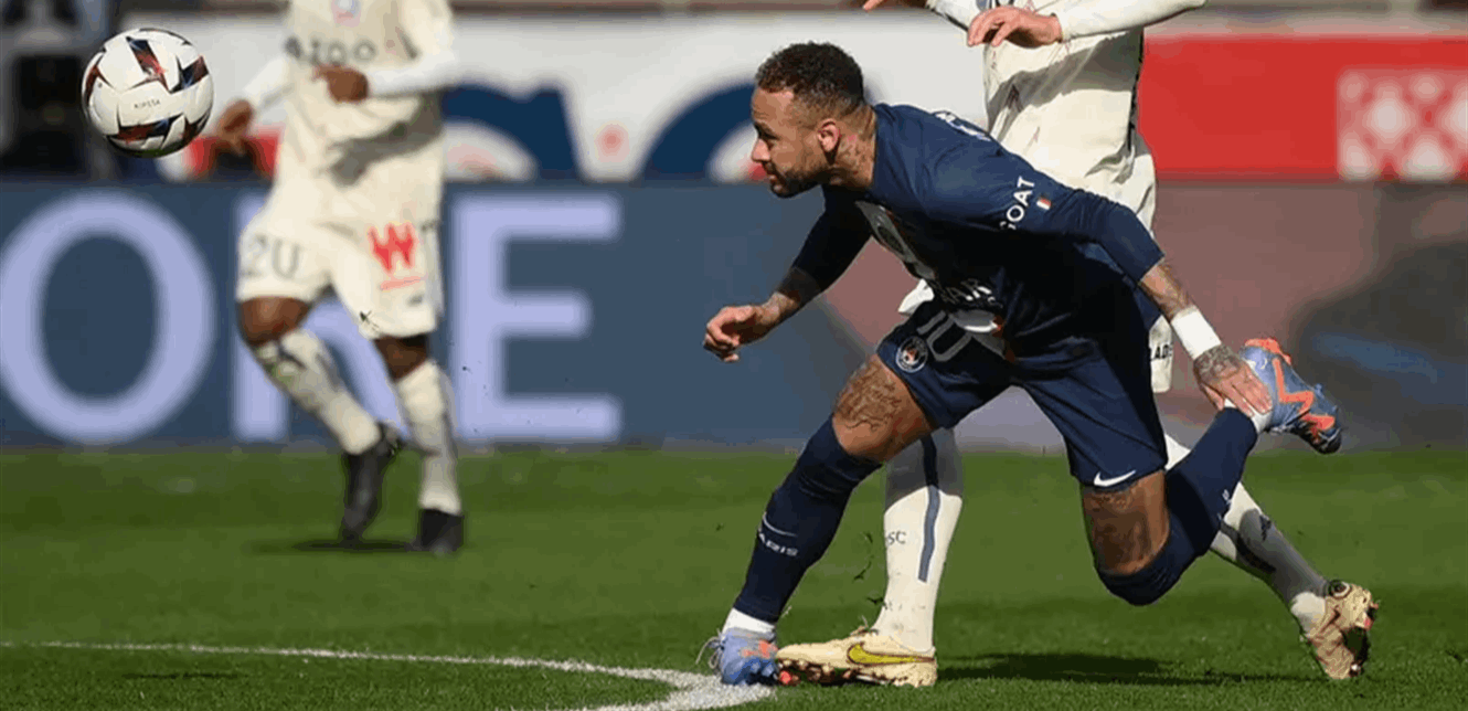 نيمار يتعرض لإصابة قوية أمام ليل في الدوري الفرنسي