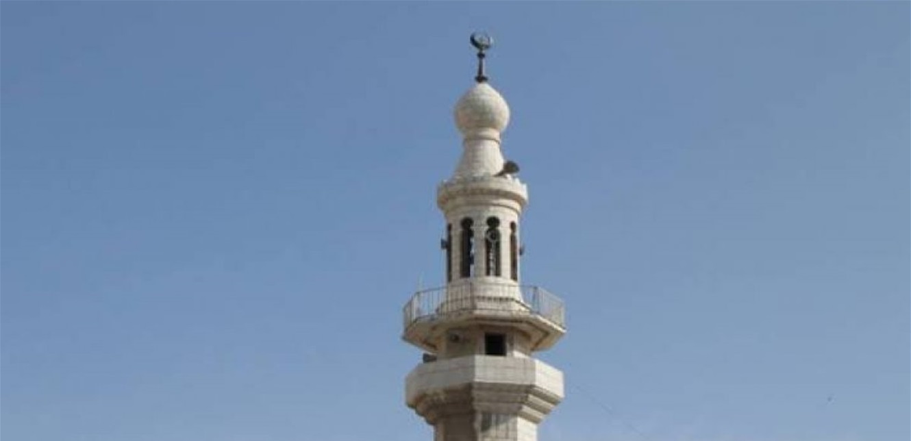  عبر مئذنة المسجد... هكذا سرّب أسئلة الامتحانات 