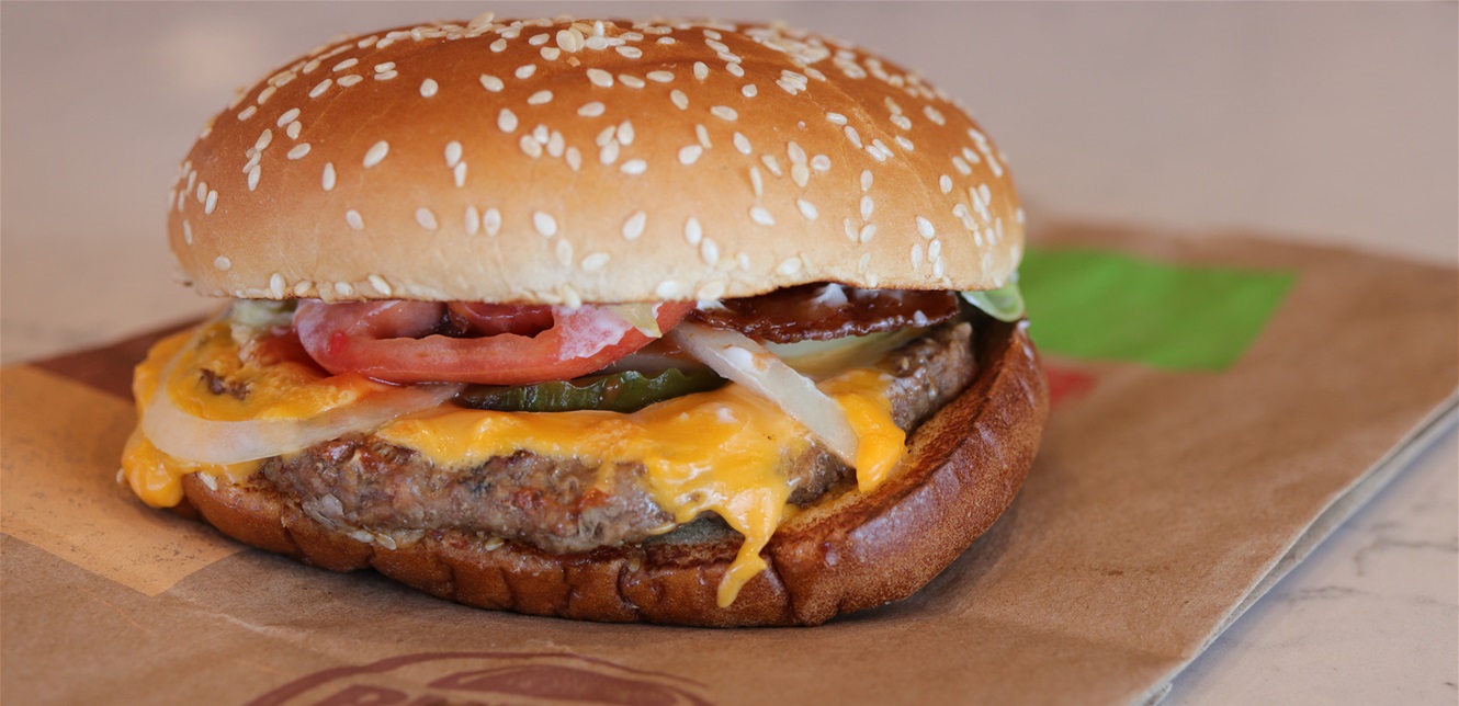 لمحبّي برغر كينغ وتحديداً الـWhopper... هذا الخبر يهمّكم!
