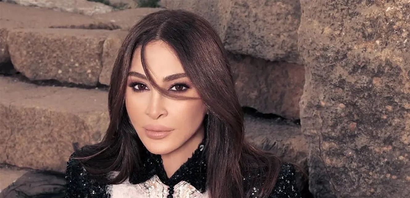 اليسا ترقص مع عروسين خلال حفل زفافهما.. والجمهور ينتقد اطلالتها: شو هالذوق يا ملكة الإحساس؟ (فيديو)