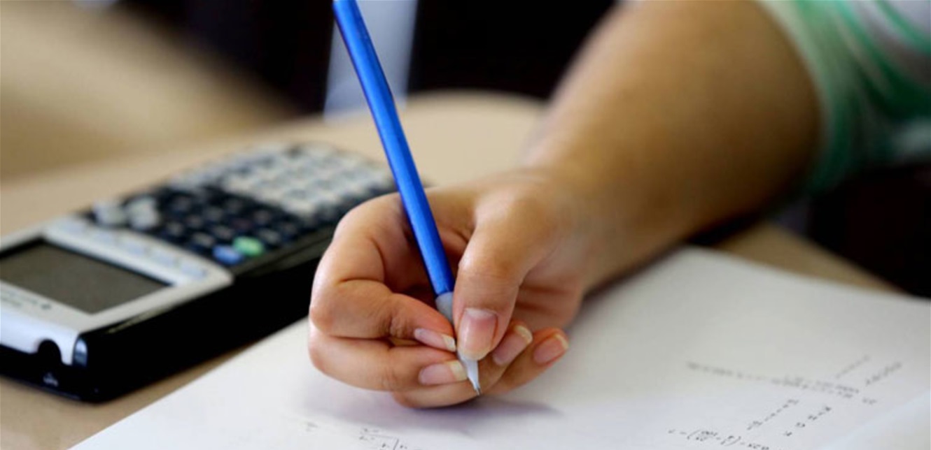 خبرٌ عاجل عن الإمتحانات الرسمية.. ماذا كشف وزير التربية؟
