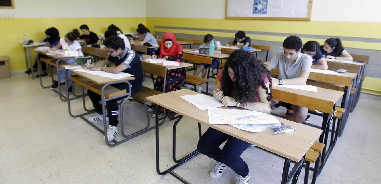 بعد غارة النبطية.. إعلان مهم من وزير التربية عن الإمتحانات الرسمية