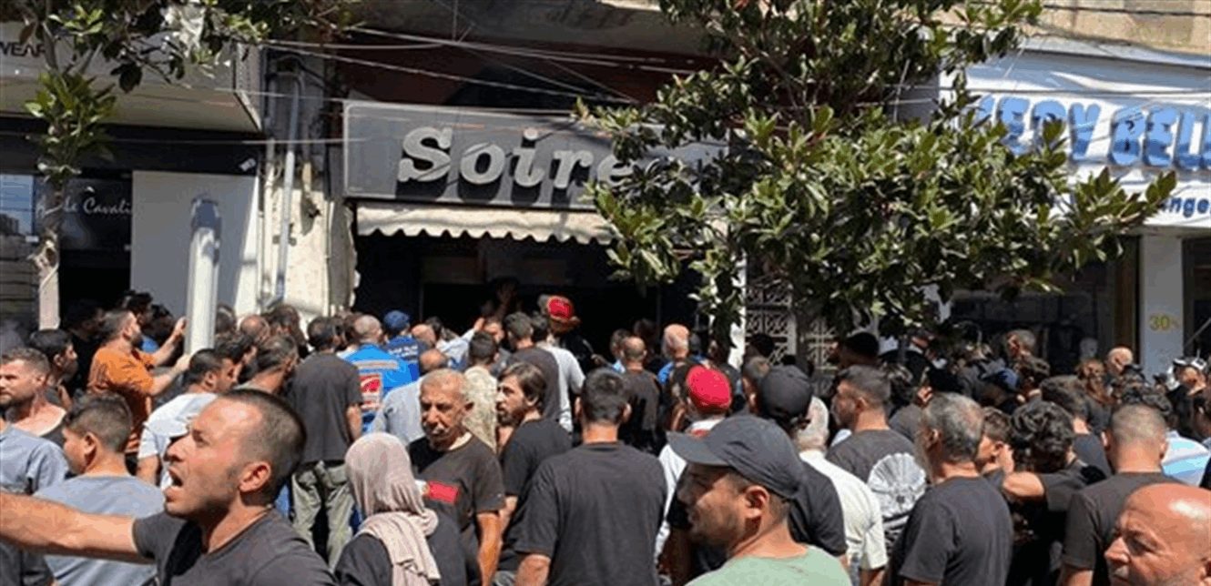 حريقٌ في محلّ للألبسة.. واختناق فتاة!