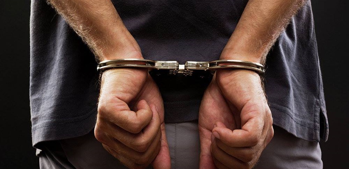 المعلومات تقبض على أحد المطلوبين بجرائم متنوّعة.. هذا ما ضُبط بحوزته
