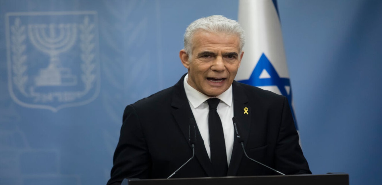 لابيد: يحتاج النظام الإيراني إلى ضربة أقوى