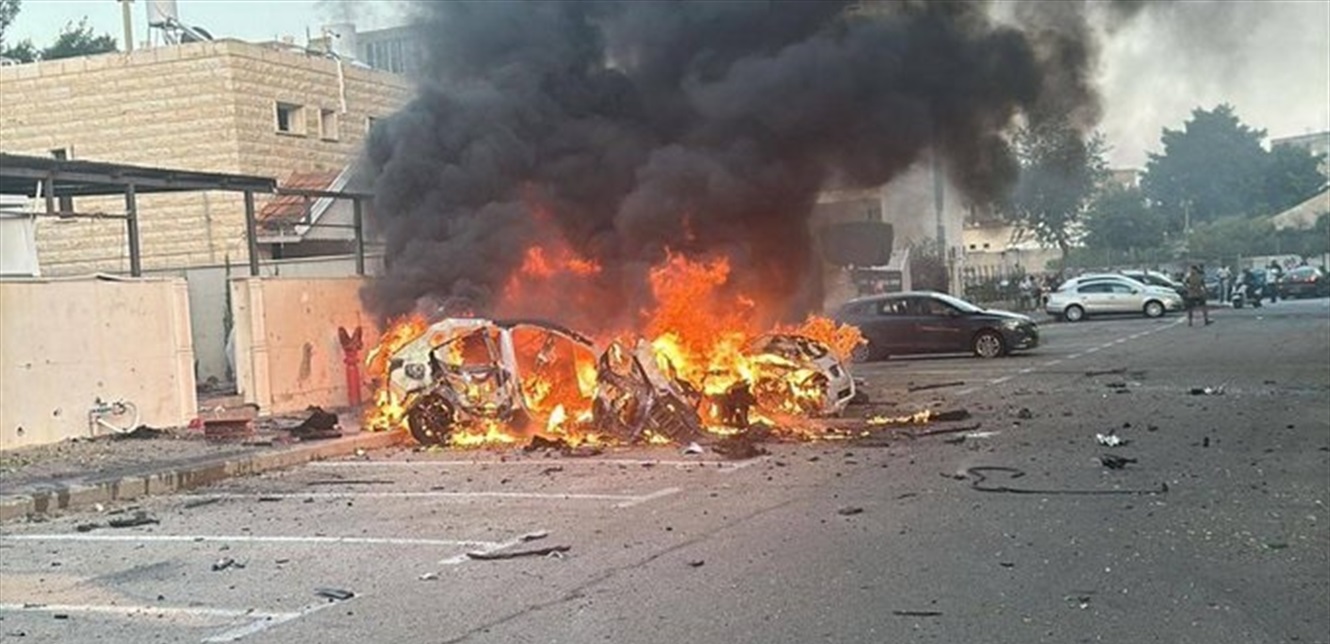 حرائق في حيفا... ماذا أصابت الصواريخ التي أُطلِقَت من لبنان؟ (فيديو)