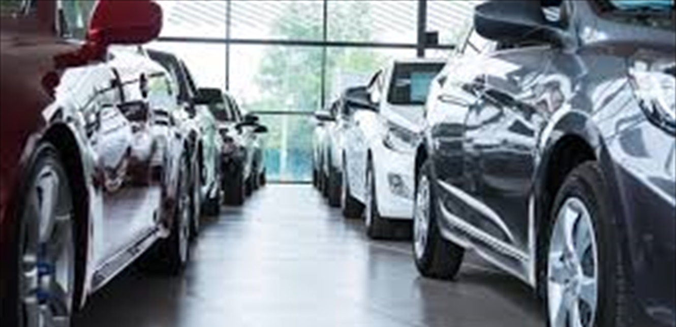  سرقة أكثر من 1500 دولار أميركي ومستندات.. اليكم ما حصل في معرض للسيارات!