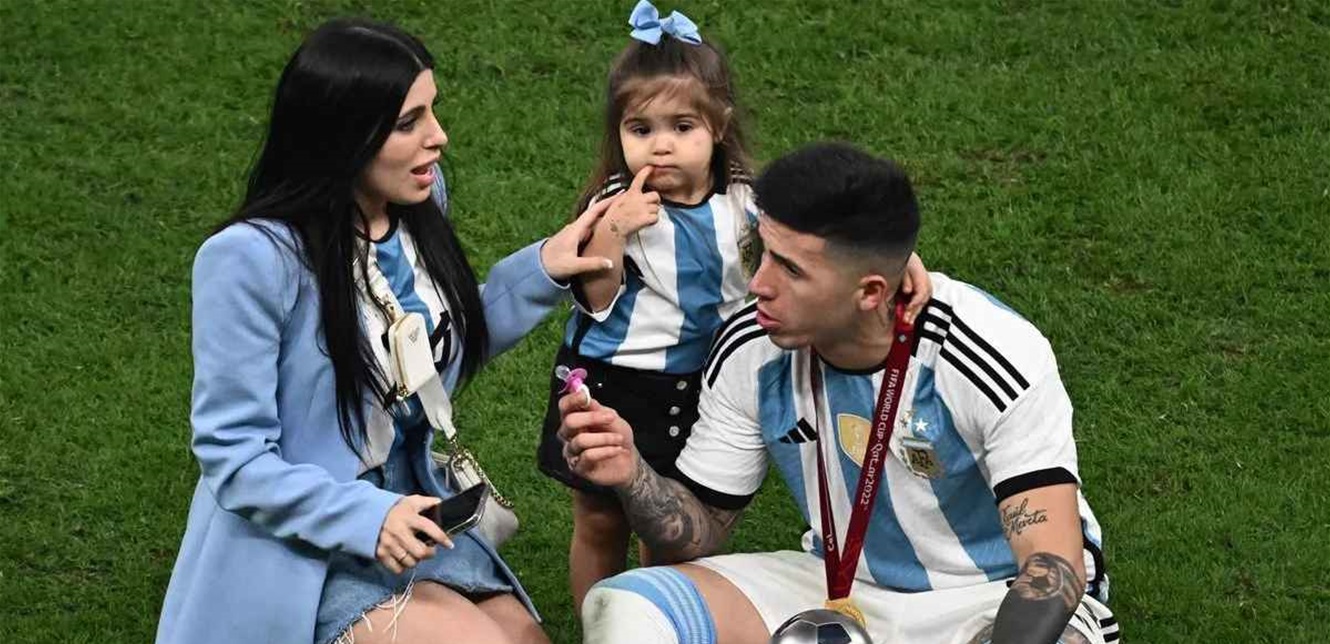 صراع في منتخب الأرجنتين بسبب طليقة إنزو.. فما القصة؟