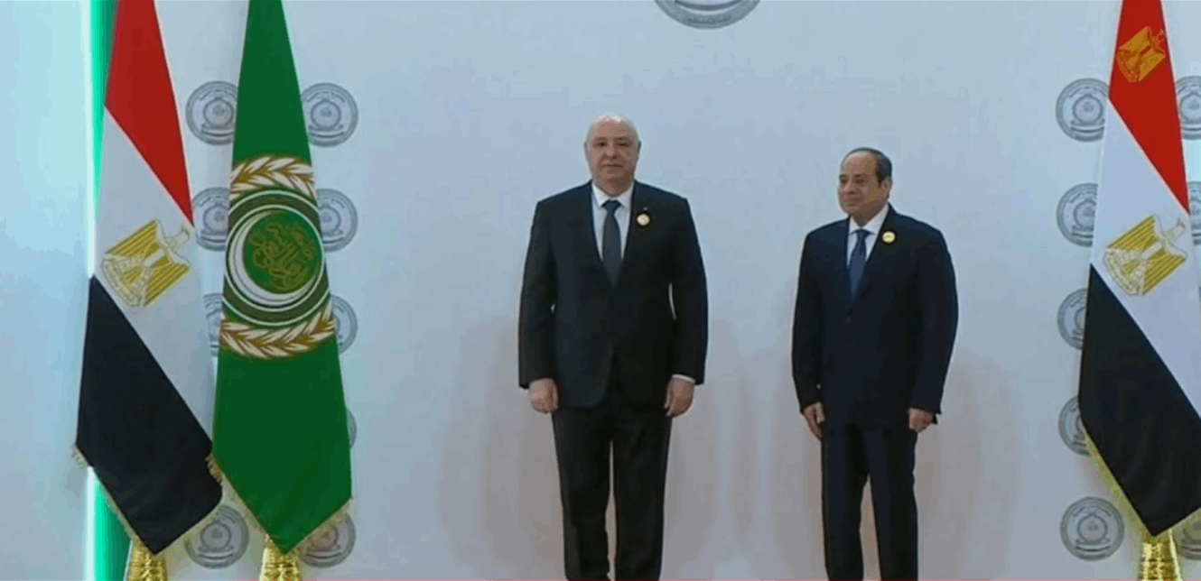 وصول الرئيس عون إلى العاصمة الإدارية الجديدة في مصر للمشاركة بـ القمة العربية الطارئة