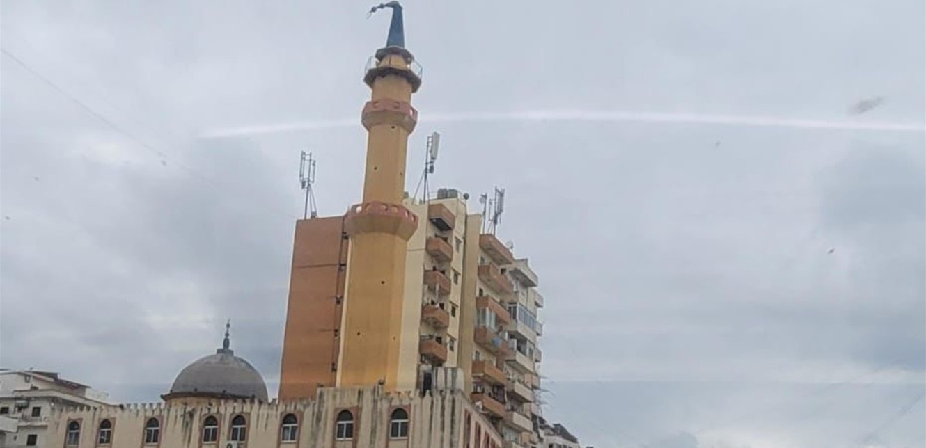 بالصور: بسبب الأمطار الغزيرة والرياح القوية تضرر أحد المساجد في طرابلس  