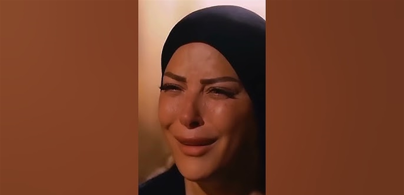 بعد السخرية من أدائها وتعابير وجهها بسبب عمليات التجميل.. ممثلة شهيرة ترد بطريقة غريبة (فيديو)
