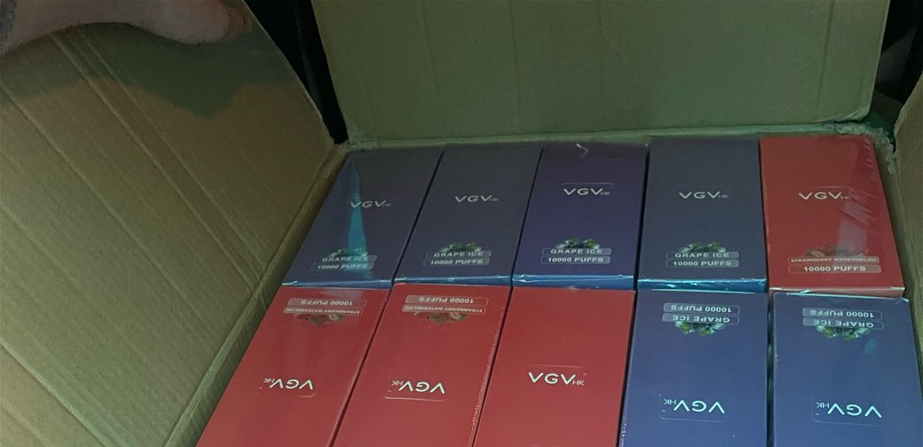 بكمين محكم.. ضبط سيارة تهرب سجائر الكترونية مهرّبة