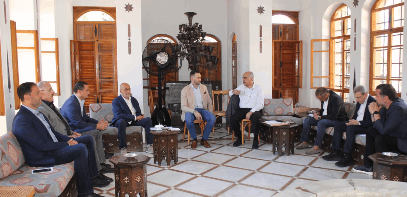 اللقاء الديمقراطي: لحصر السلاح بيدّ الدولة ومؤسساتها الأمنية والعسكرية الشرعية