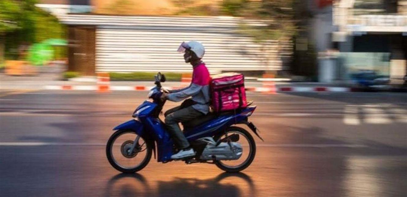 عبر خدمة الـ Delivery... هذا ما كان يوصله لطلاب الجامعات في بيروت (صورة)