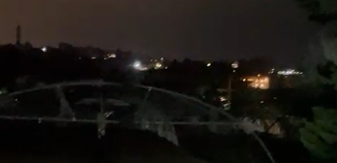 قنابل وقاذفات آر.بي.جي.. إشكال بين عائلتين تحوّل إلى إشتباك مسلح في عكار (فيديو)