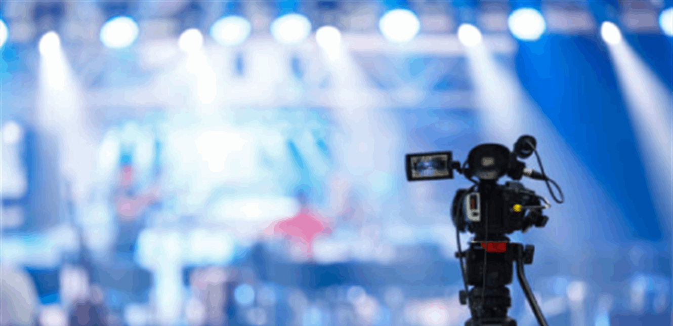 بعد فضيحة المخدرات.. إقالة إعلامية بارزة من منصبها!