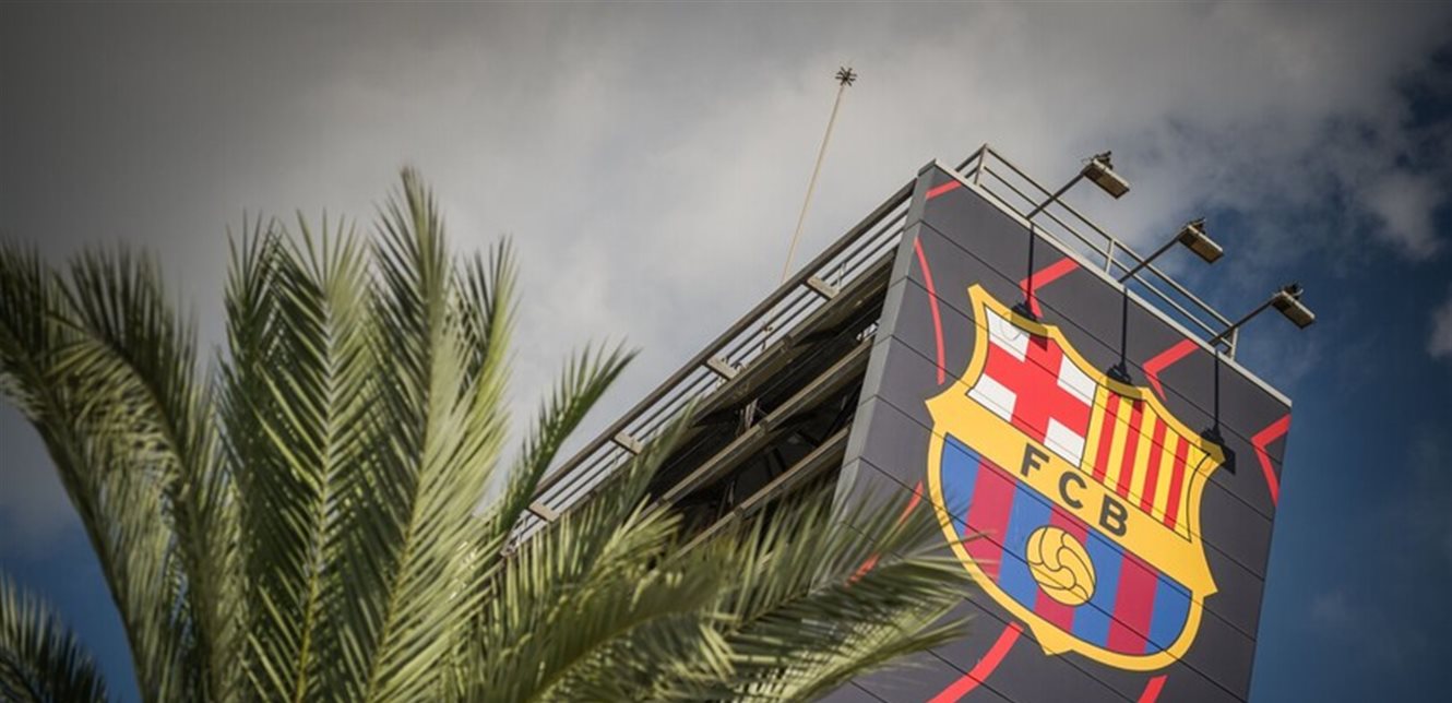 انضمام أول لاعب مصري إلى برشلونة.. من هو؟