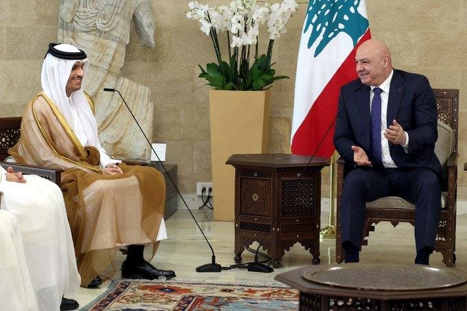 الرئيس عون: نتمنى ان تواصل قطر مساعيها مع الدول العربية الشقيقة والصديقة للضغط على اسرائيل لوقف اعتداءاتها
