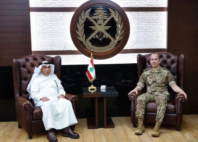 قائد الجيش عرض والسفير الكويتي التطورات في لبنان والمنطقة