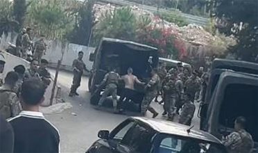 بعد تصريحاته الطائفيّة... فيديو للحظة توقيف مطلوب