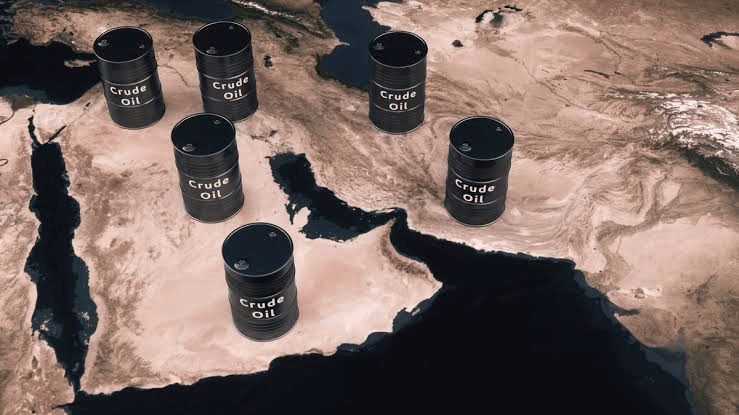كيف صنعت العقوبات سوق نفط لا يستطيع العالم الاستغناء عنها؟