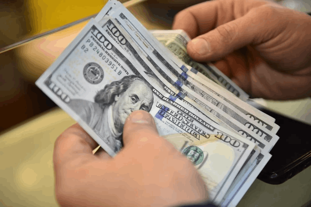 إقتصاد لبنان أمام اختبار تدفقات الدولار