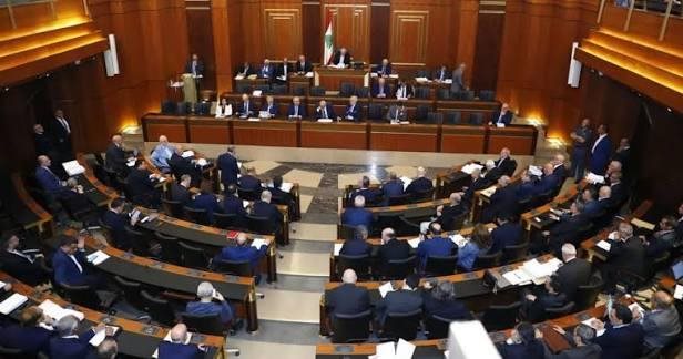 جلسة عامة لمجلس النواب على وقع سجال قانون العفو ورفض بري فتح النقاش