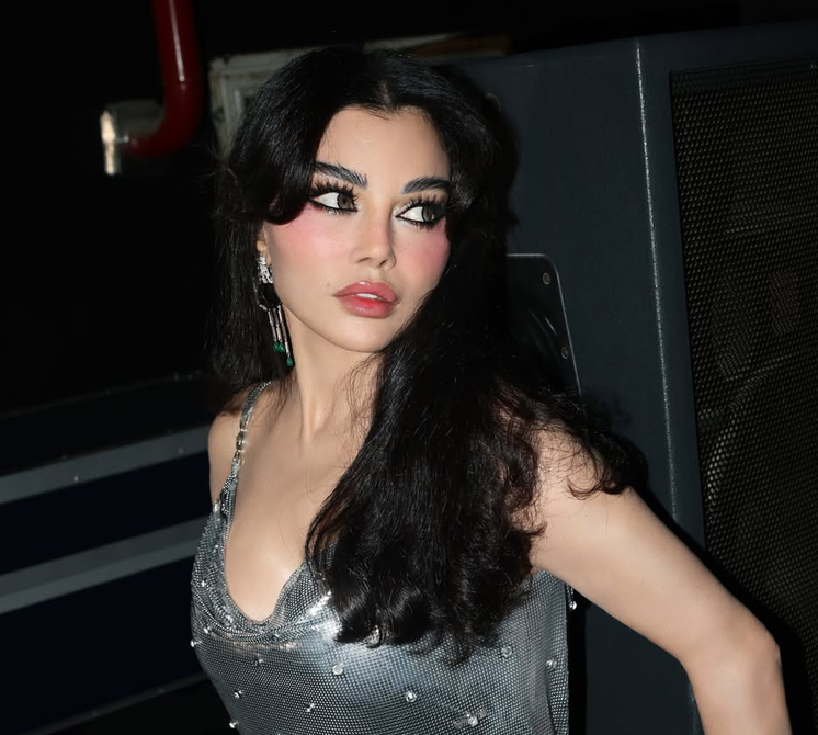 بسم الله.. هيفا وهبي تقفز من مكانها مرعوبة! (فيديو)