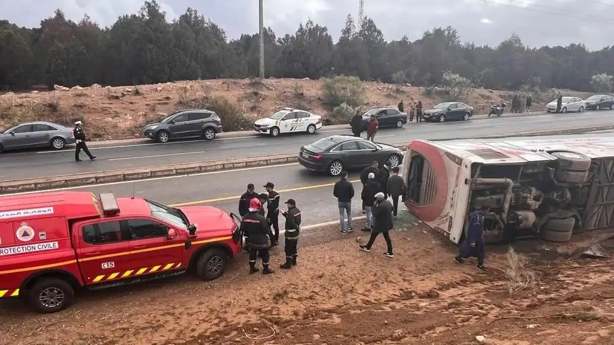 في المغرب... إنقلاب حافلة ومقتل 4 أشخاص على الفور
