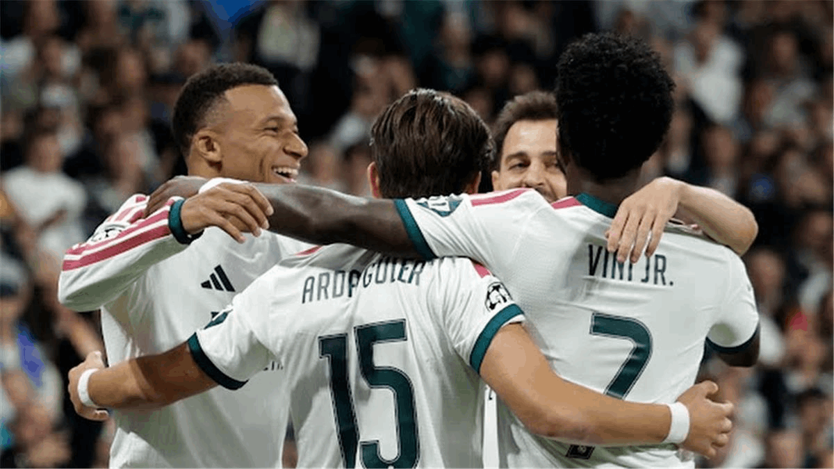قبل الكلاسيكو.. ريال مدريد يضرب لايبزيغ برباعية  