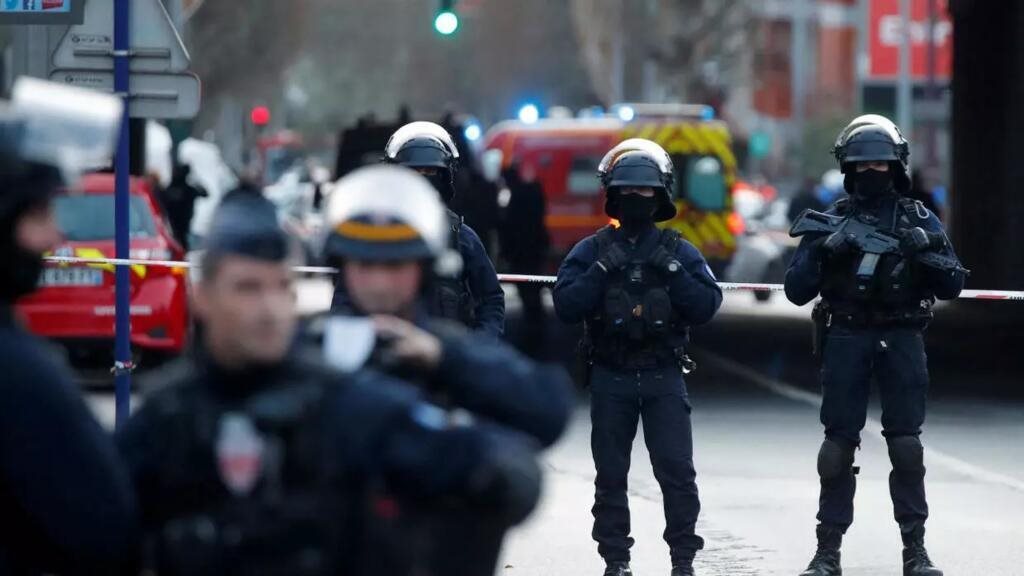   هذا ما ينتظر فرنسا غداً... 70 ألف شرطي في مواجهة الشغب