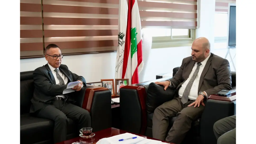 نصر الدين بحث مع السفير الإندونيسي تعزيز التعاون الصحي