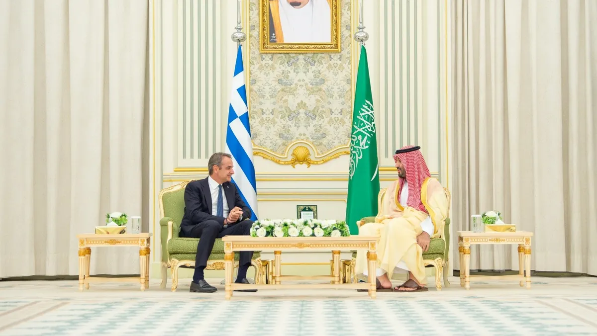 السعودية واليونان تعززان التعاون الدفاعي