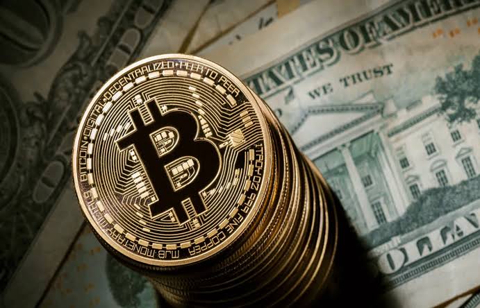 تراجع سعر بيتكوين إلى 79800 دولار