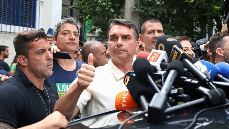 على خلفية تحقيق في قضية غسل أموال.. منع مرشح الرئاسة البرازيلية الخاسر من مغادرة البلاد