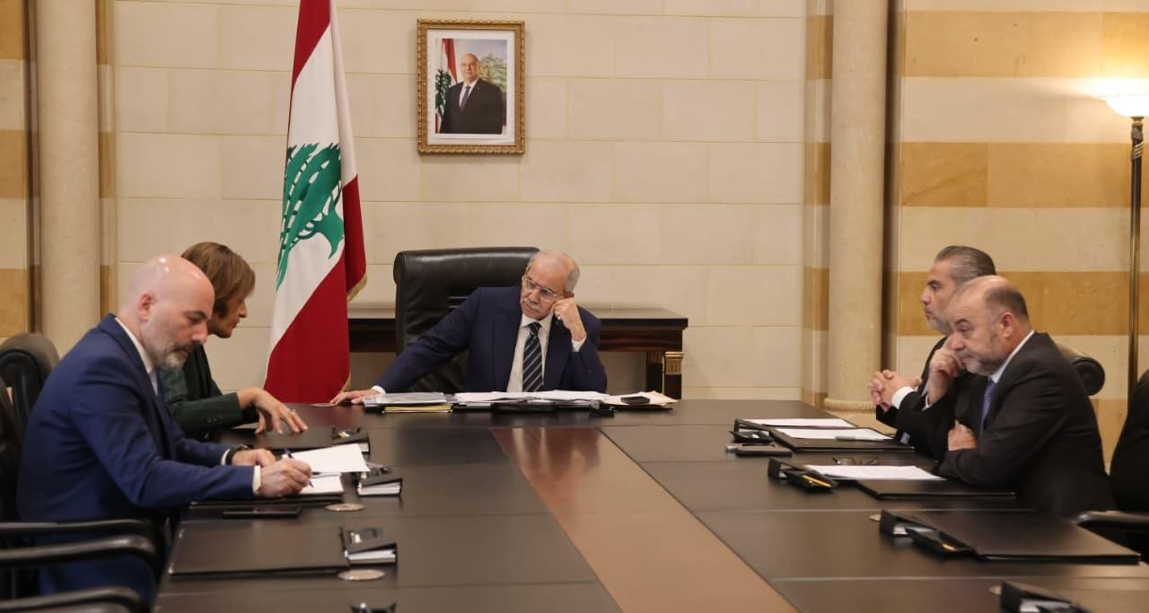 سلام ترأس إجتماعاً في السرايا.. واستقبل وفداً من الاتحاد الدولي للشباب الاشتراكي ومنظمة الشباب التقدمي