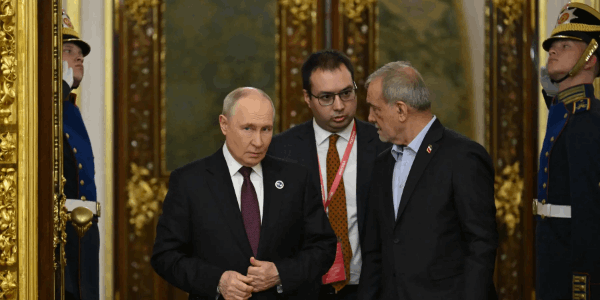 تقرير: بوتين وسيطاً بين واشنطن وطهران؟