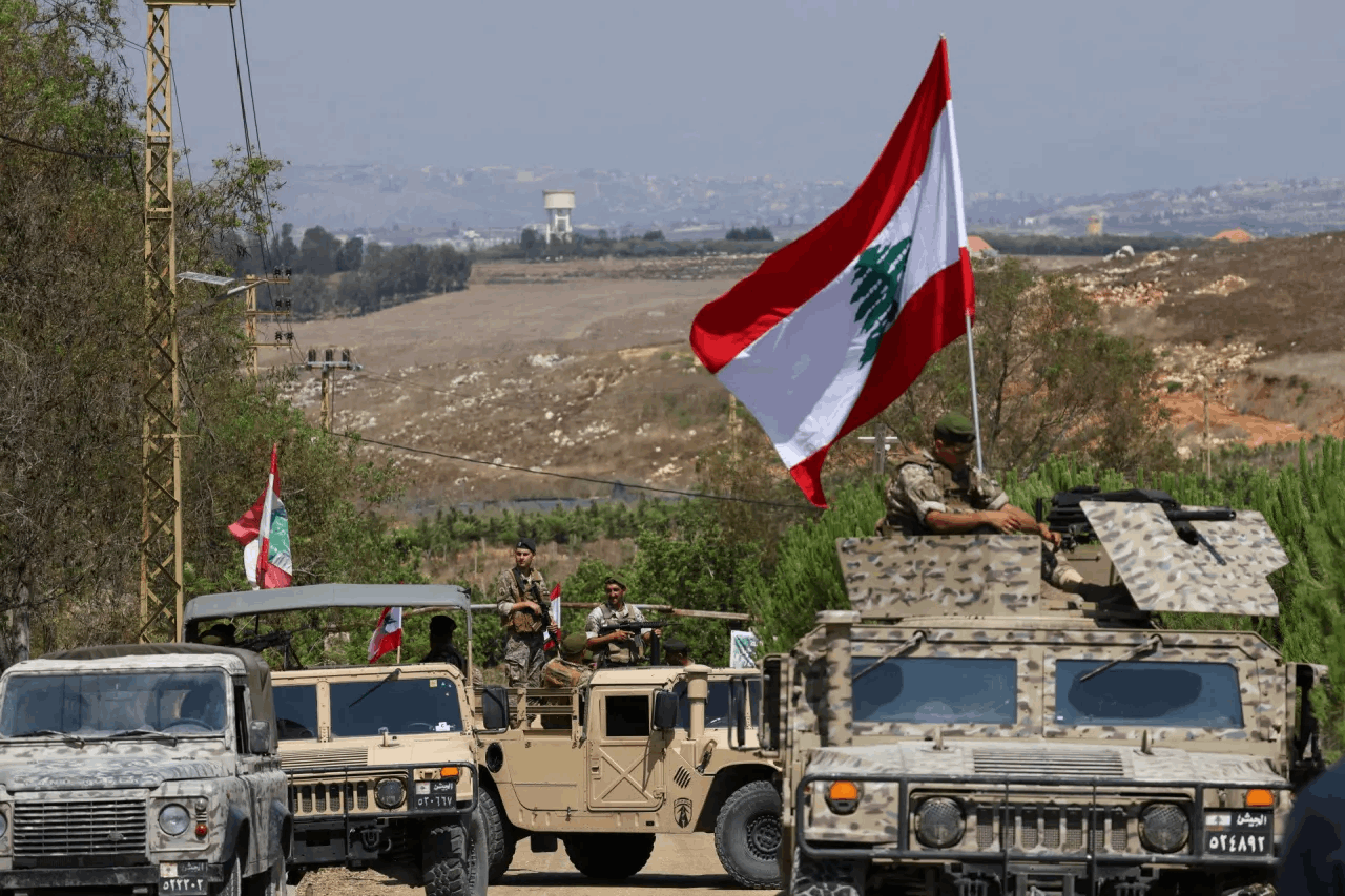 لبنان بين تثبيت منطق الدولة واستمرار التنازع على القرار الأمني والعسكري