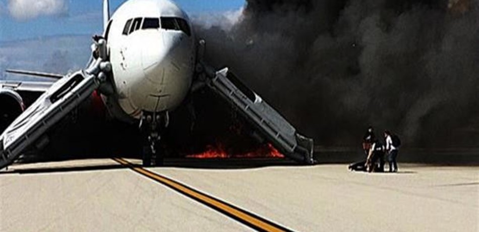 حادثة مرعبة.. اشتعلت النيران في الطائرة فور اقلاعها ثم؟!<br/>