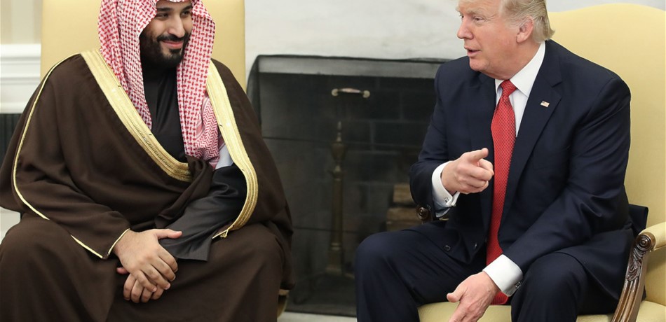 بن سلمان وترامب يناقشان باتصال هاتفي نشاط إيران "المزعزع للاستقرار"<br/>