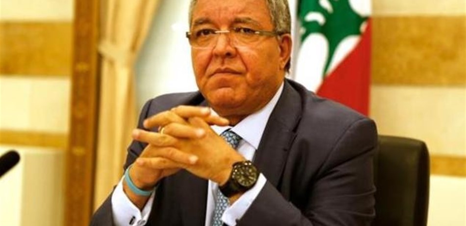 لماذا لم يرافق المشنوق الحريري إلى السعودية؟