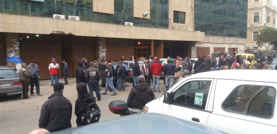 اعتصام مفتوح لعمال بلدية طرابلس.. "الدخول إليها ممنوع"! 