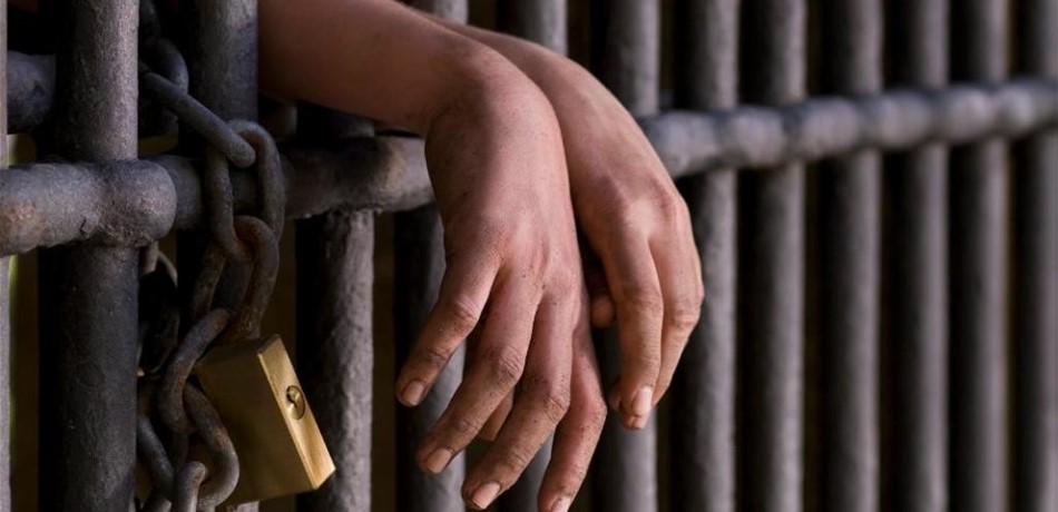 معضلة العفو العام: 3 شروط واستثناءات.. فمن سيشمل؟