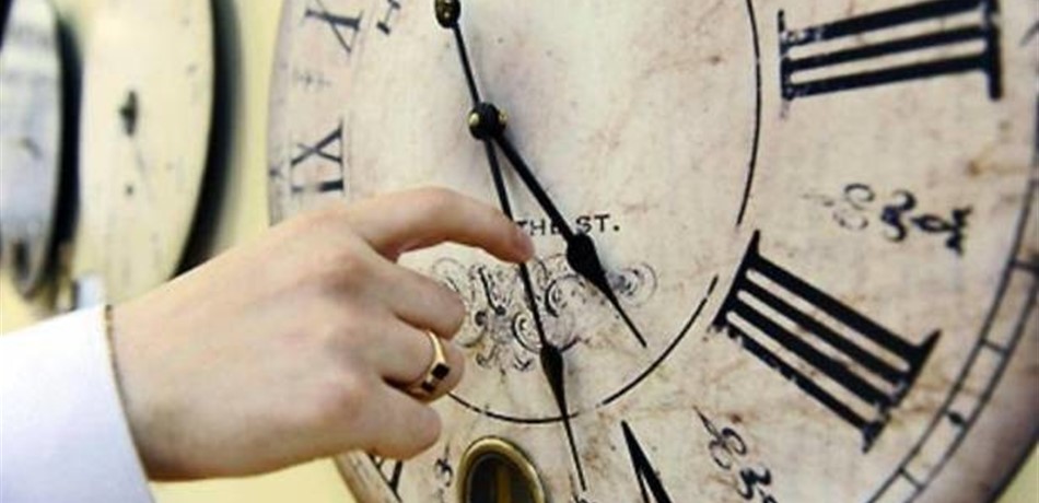 أيها اللبنانيون.. قدّموا ساعتكم ساعة واحدة اعتبارًا من هذا التاريخ