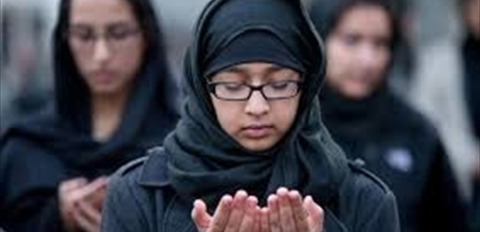 في اميركا.. 180 ألف دولار لـ3 مسلمات!