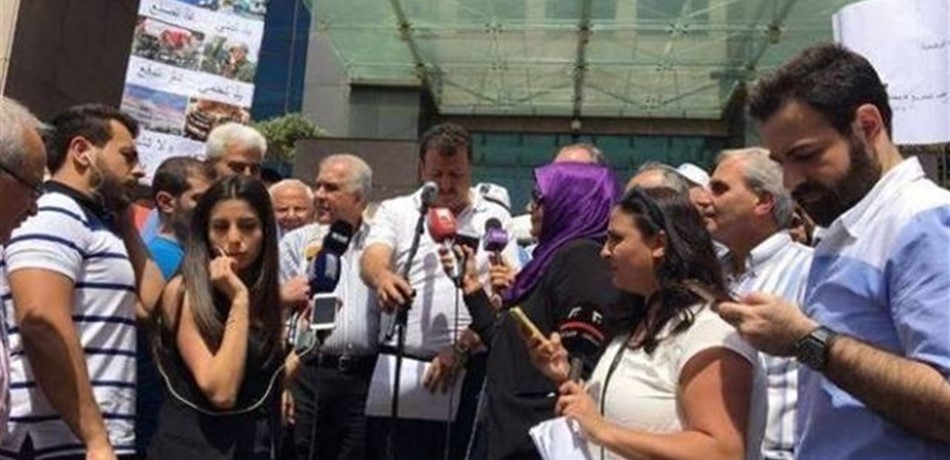 حراك المتعاقدين: التكريم الحقيقي للمعلم يكون بتثبيته واعطائه حقوقه