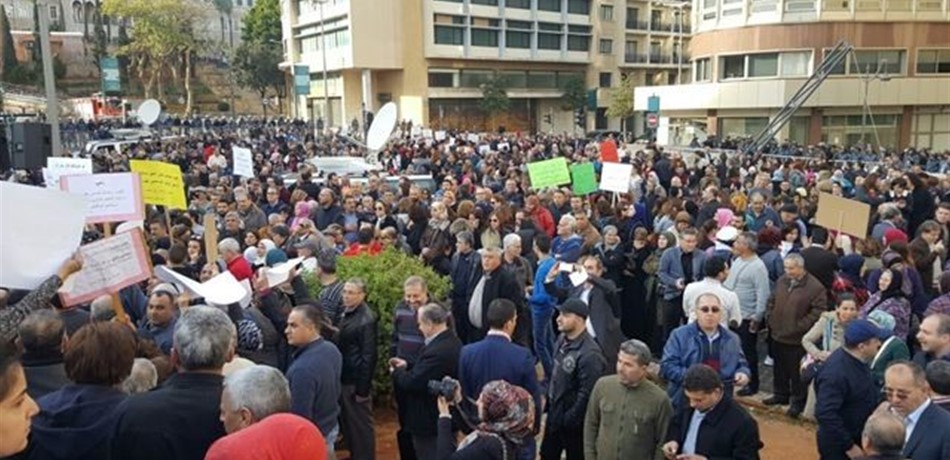 متقاعدو الثانوي: 8 آذار هو عيد المرأة العاملة والمناضلة