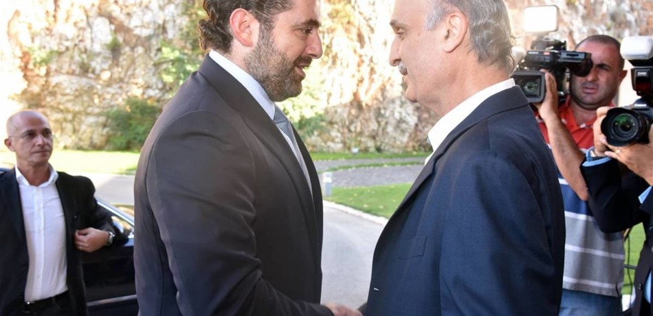 الحريري وجعجع: "بَيّي أقوى من بَيَّك"!