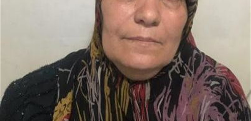 بالصورة: إمرأة تائهة.. من يعرف عنها شيئاً؟ 
