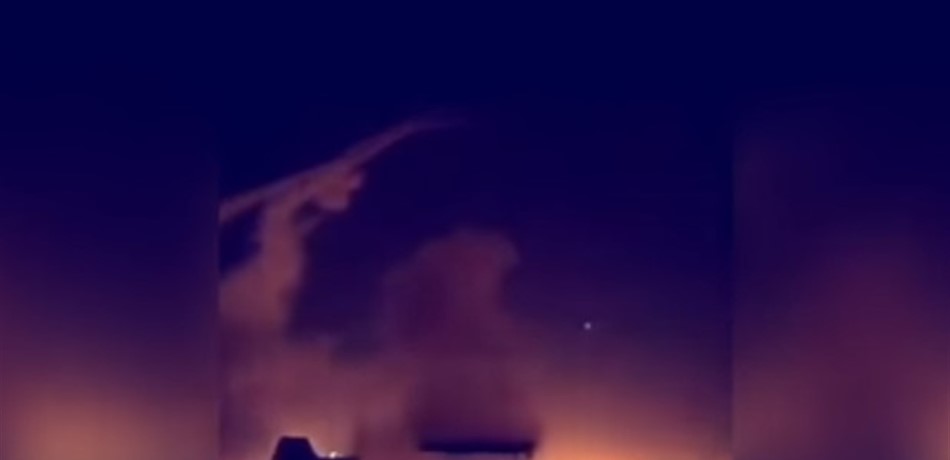 بالفيديو.. لحظة تدمير صاروخ باليستي فوق الرياض 